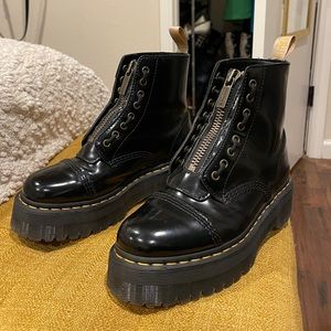 Dr. Martins Sinclair Leather Platform Boots Size US 8